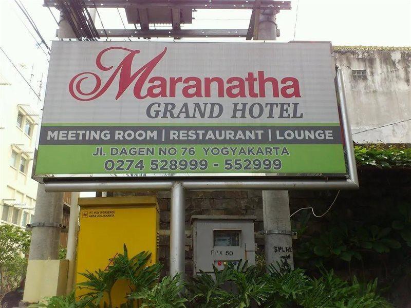 มรานัทธา แกรนด์ โฮเต็ล Hotel ยอกยาการ์ตา ภายนอก รูปภาพ