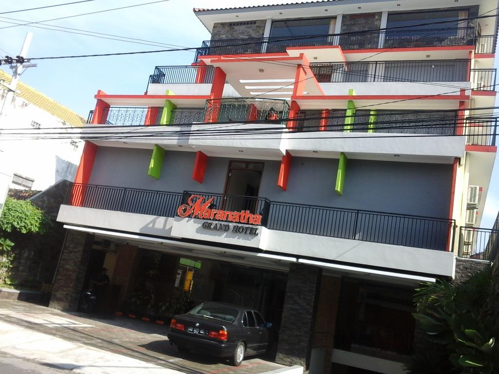มรานัทธา แกรนด์ โฮเต็ล Hotel ยอกยาการ์ตา ภายนอก รูปภาพ