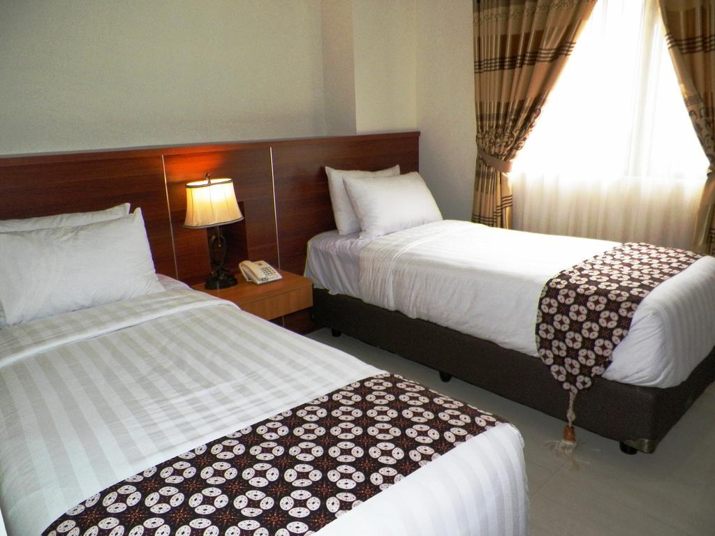 มรานัทธา แกรนด์ โฮเต็ล Hotel ยอกยาการ์ตา ห้อง รูปภาพ