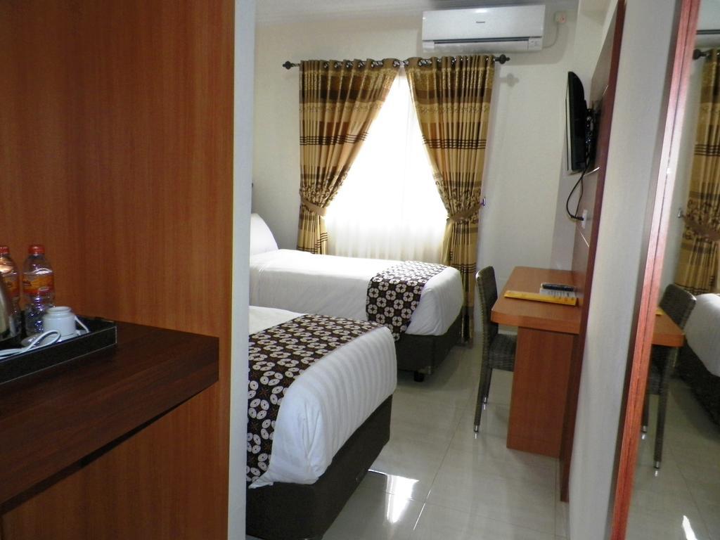 มรานัทธา แกรนด์ โฮเต็ล Hotel ยอกยาการ์ตา ห้อง รูปภาพ