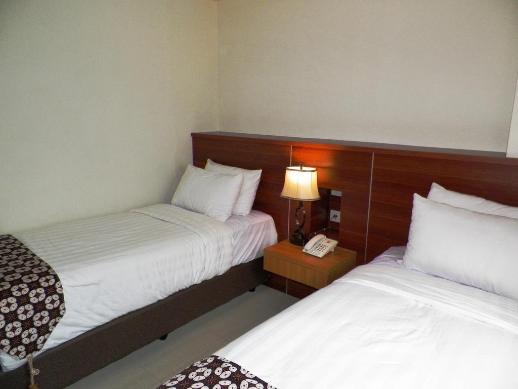 มรานัทธา แกรนด์ โฮเต็ล Hotel ยอกยาการ์ตา ห้อง รูปภาพ